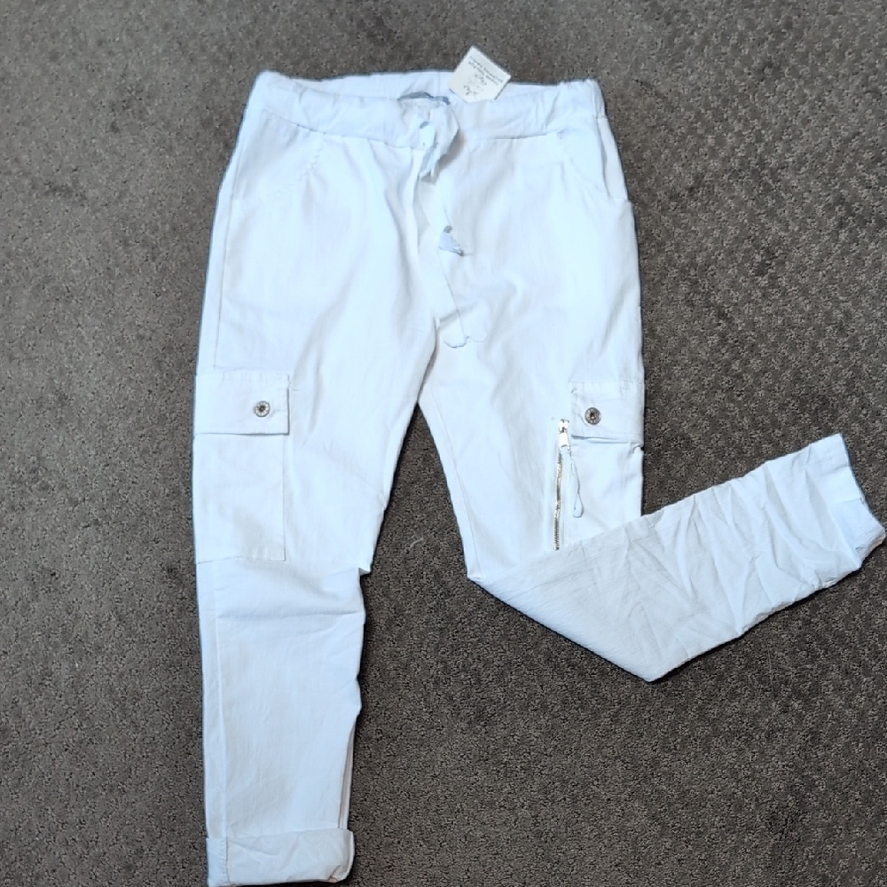 Women's White Cargo Capris